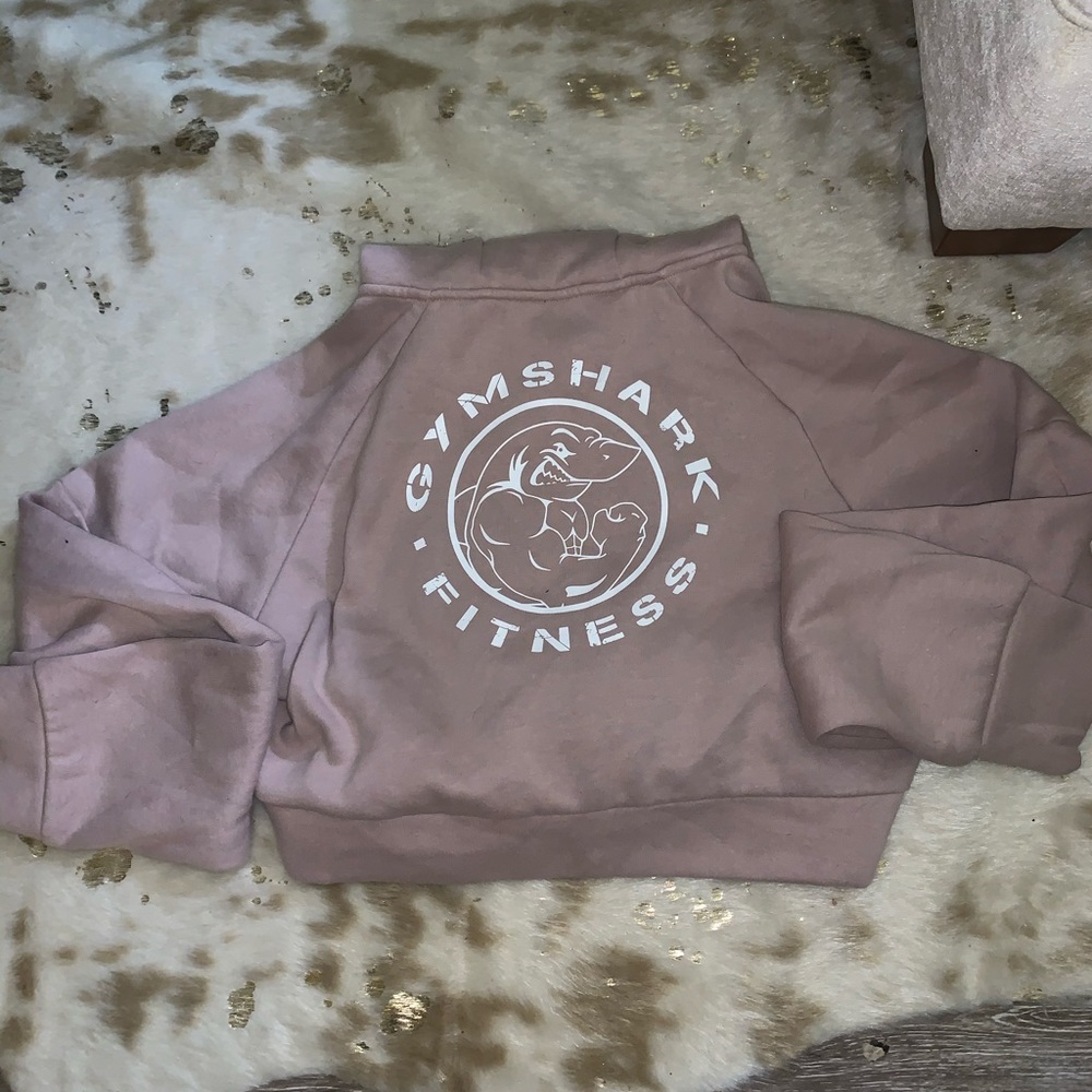 SOLD gymshark legacy cropped hoodie